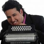 Que está grabando Martín Elías