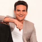 Se aleja Silvestre Dangond del vallenato