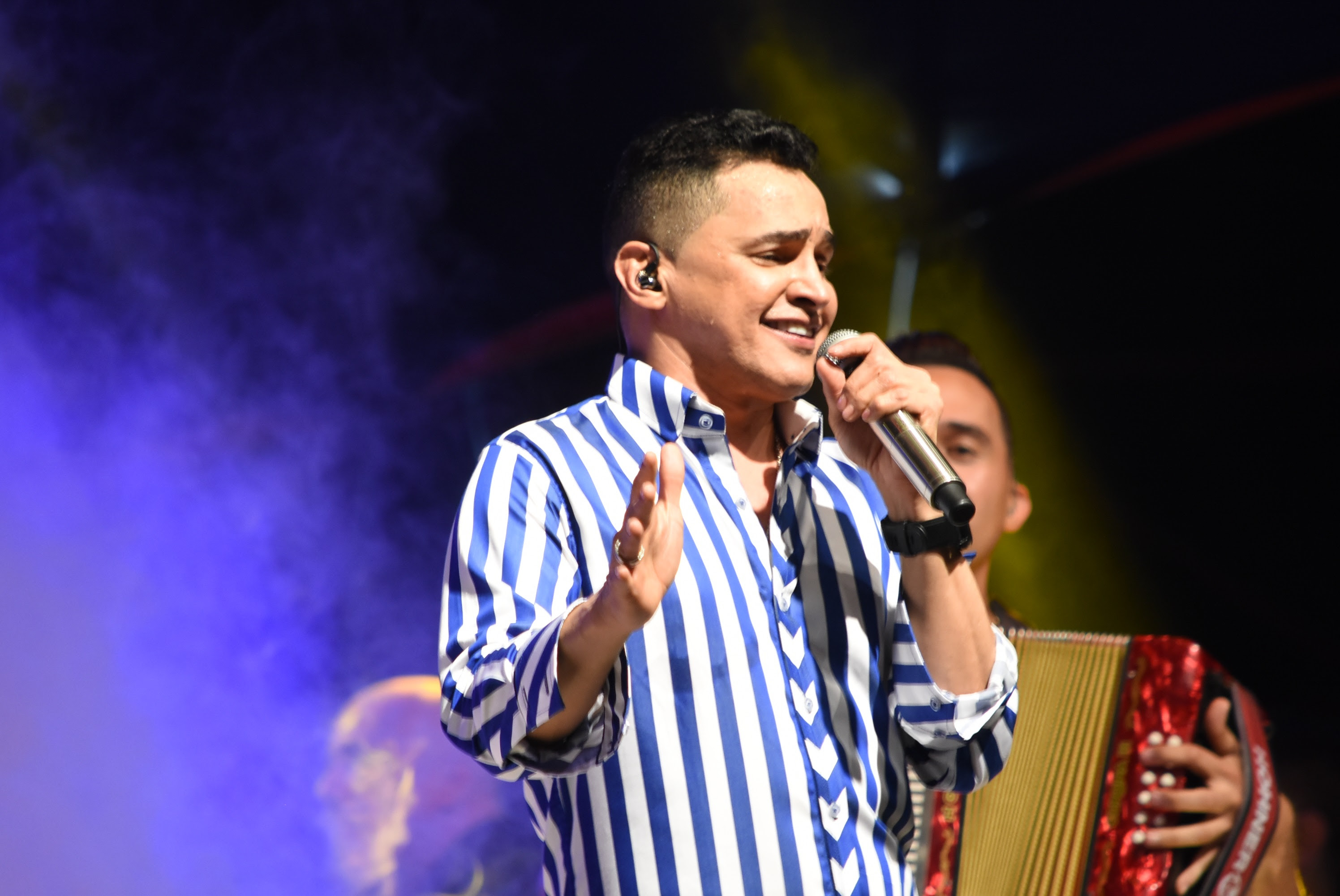 Jorge Celedòn, aclamado en el festival Cuna de Acordeones de Villanueva – Guajira