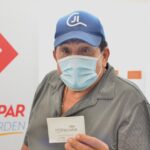 Poncho recibe vacuna contra el Covid-19
